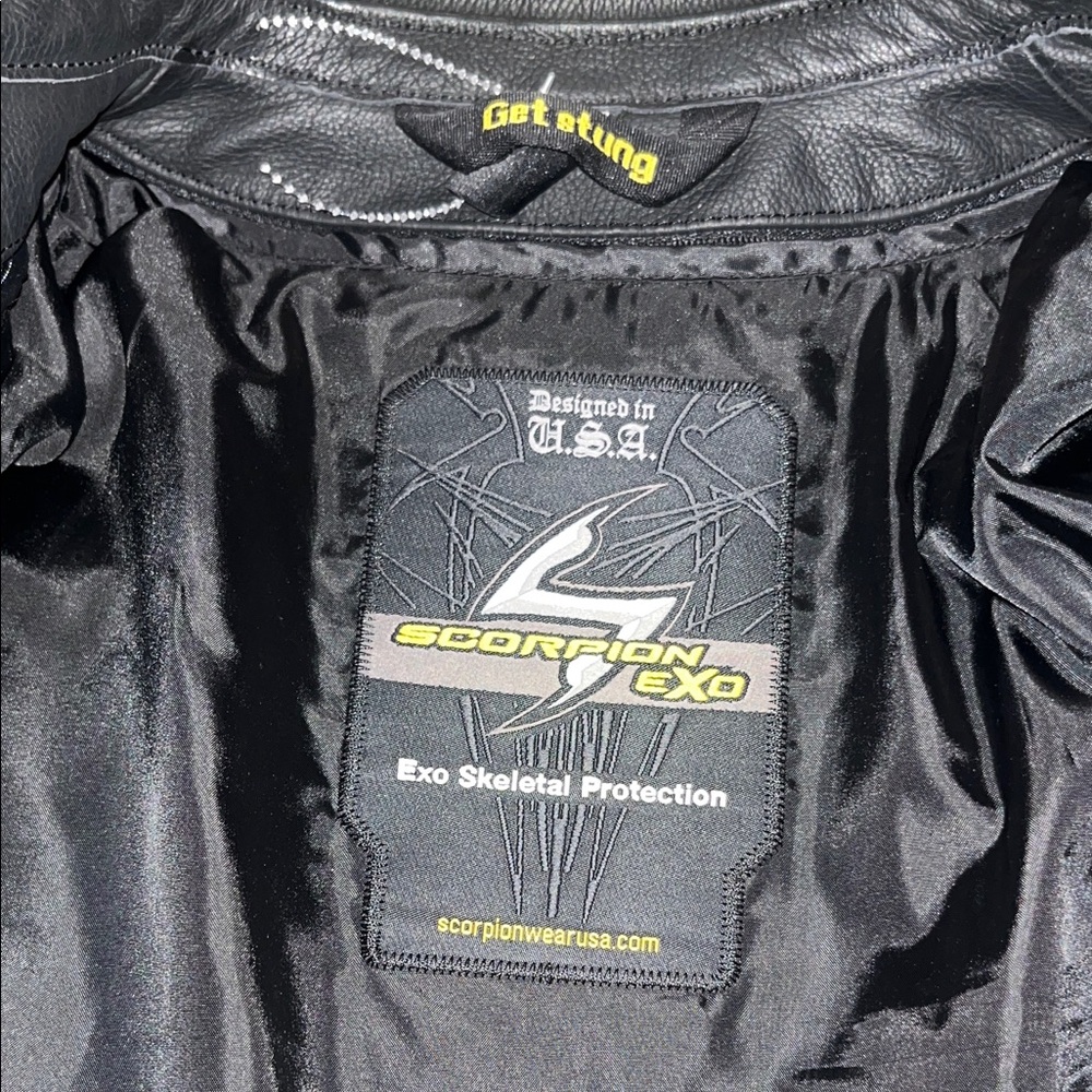 Scorpion exo get stung Women's Black Leather Jacket - Picture 6 of 9